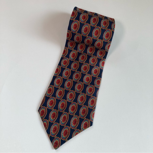 Burberrys of London Vintage Navy Blue Silk Neck Tie Red Flowers Hand Sewn In USA - Picture 2 of 7